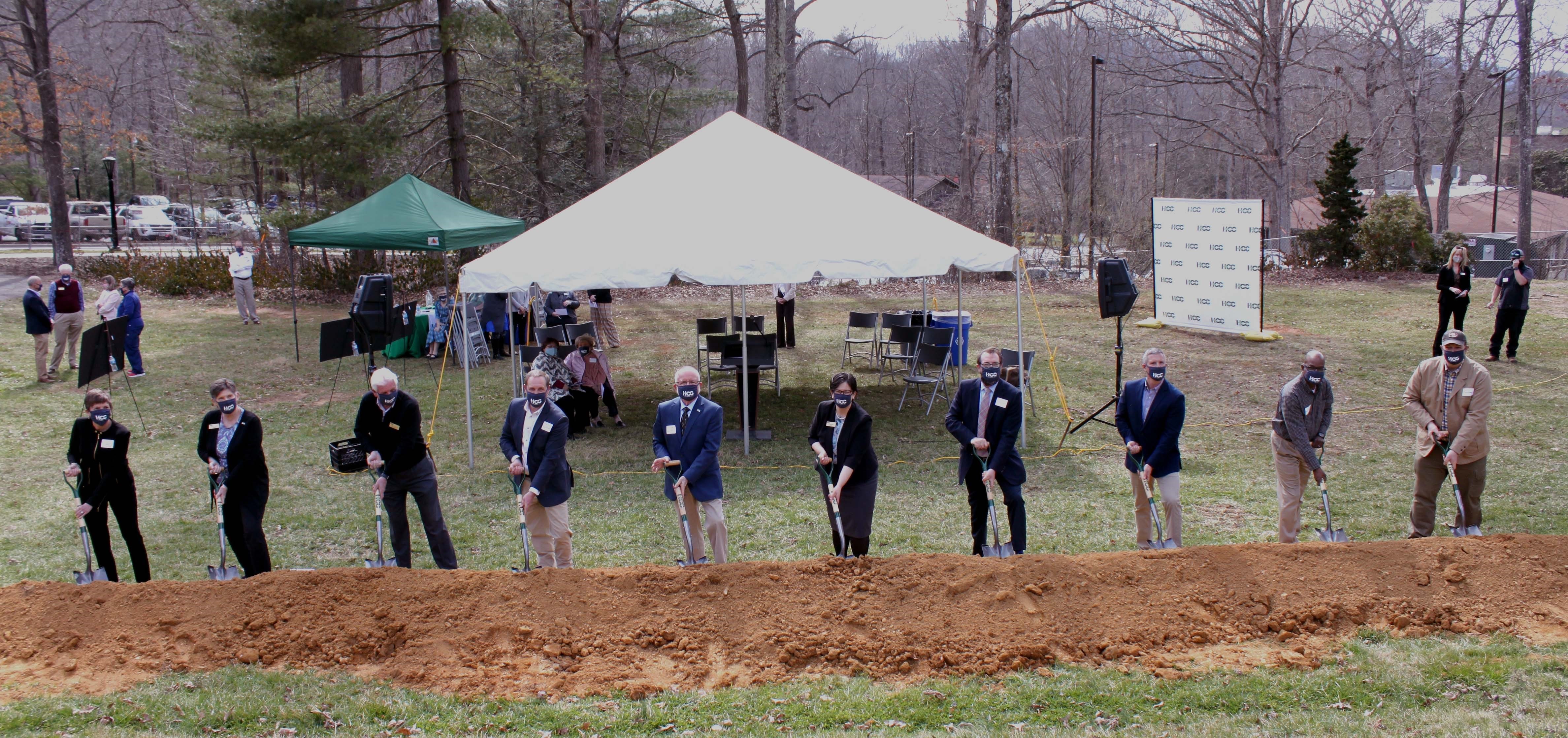 group photo of groundbreaking hse building